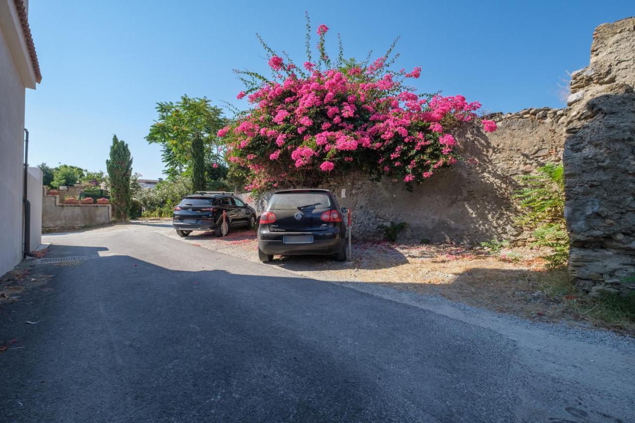 Casa Vacanza Josephine Villa Barcellona Pozzo di Gotto Exterior foto